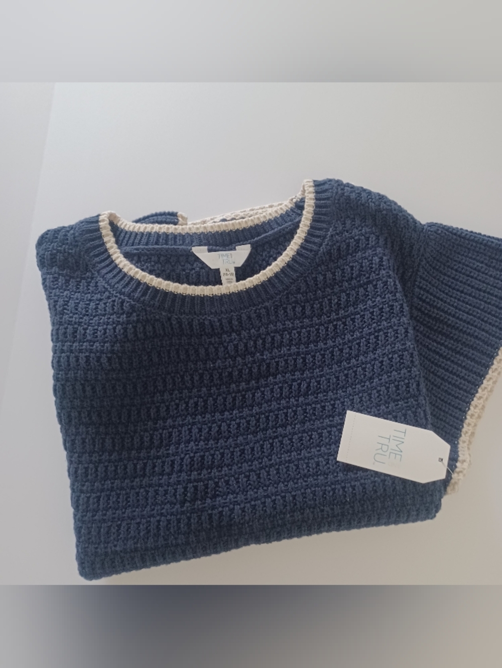 Time And Tru Navy Flutter Sleeve Sweater Sz XL - Picture 2 of 4